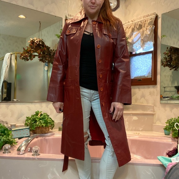 Vintage Red Leather Trench belted coat - Picture 2 of 6